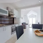 Kutlic Apartamento *