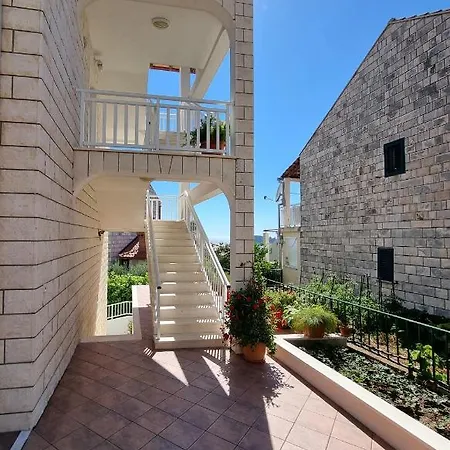 Kutlic Apartment Cavtat